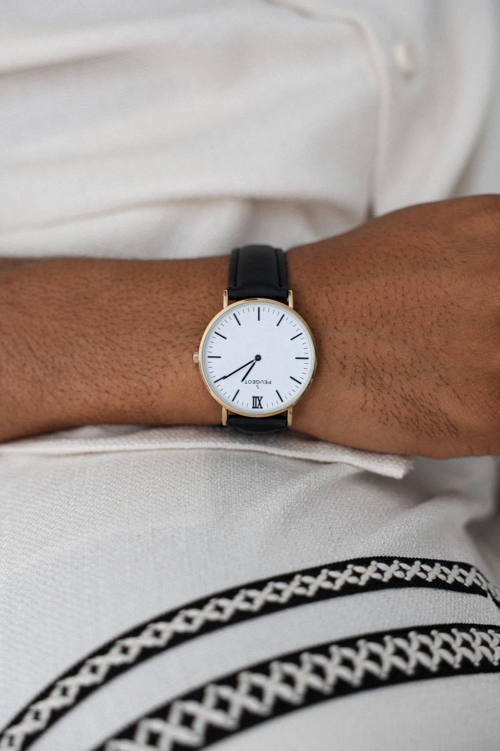 Men's Ultra Slim Minimalist Round Dress Watch R496704