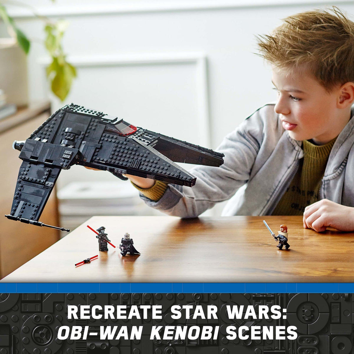 Buildable Toy Starship with Blue and Double-Bladed Red Lightsabers K33021
